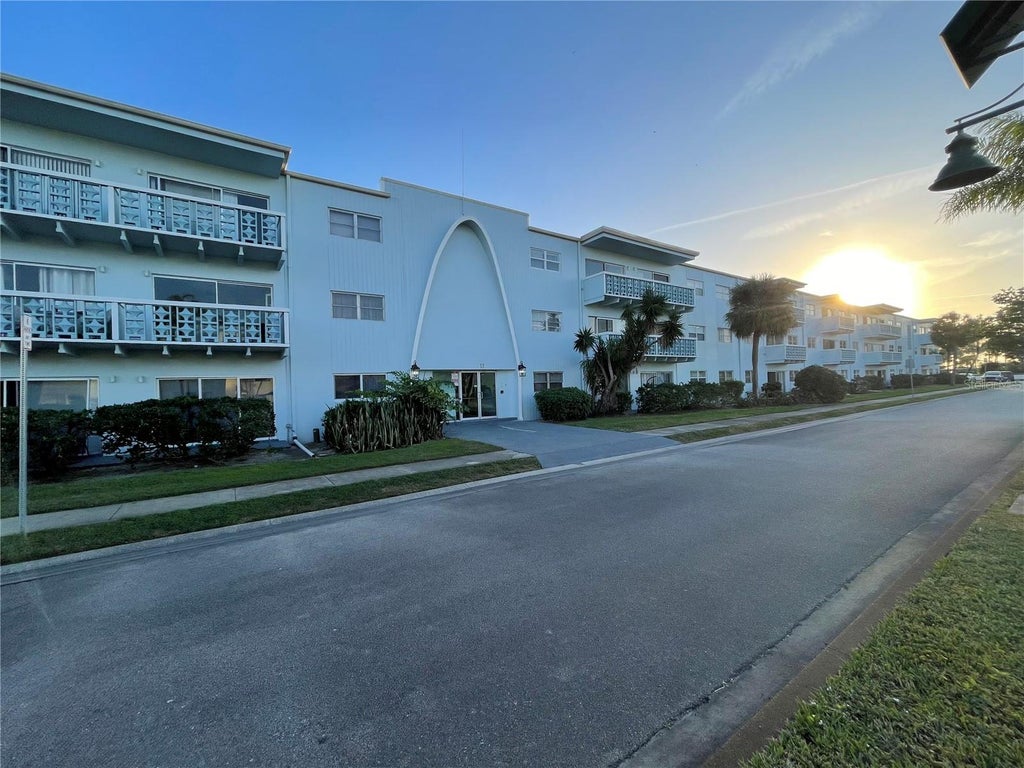 Photo of 223 Columbia Drive #211, Cape Canaveral, FL 32920 (MLS # G5114355)