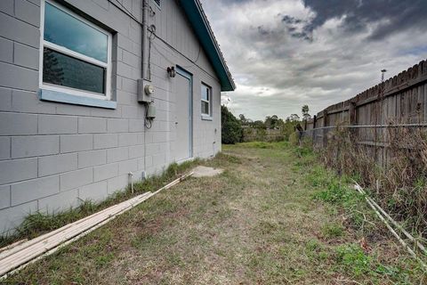 A home in DEBARY