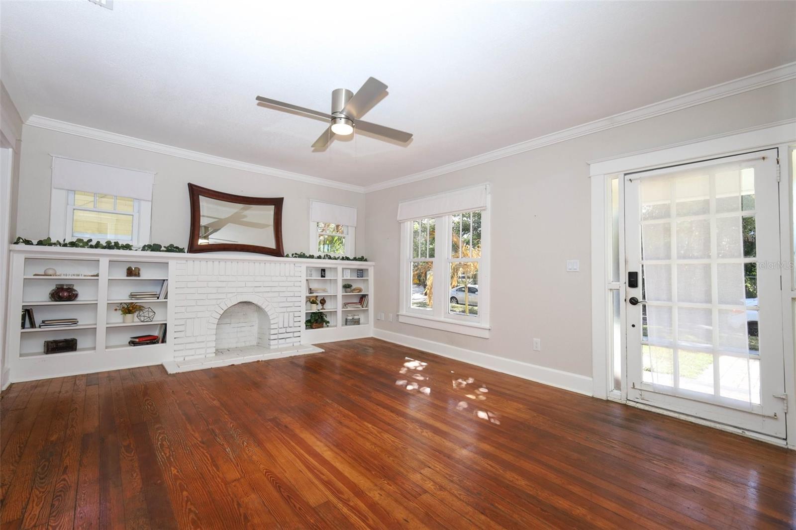 1001 E JEFFERSON STREET