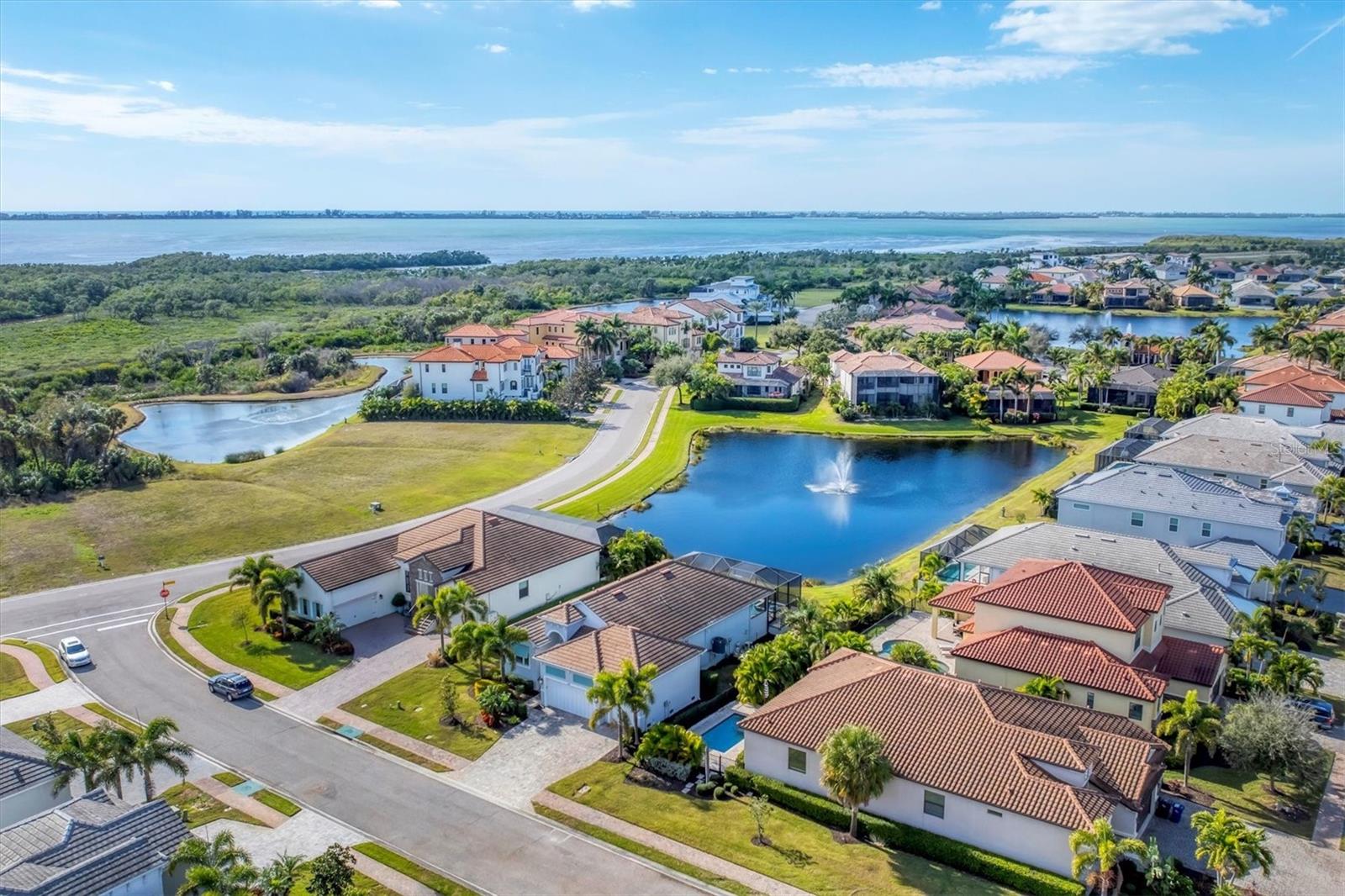 LEGENDS BAY - Residential