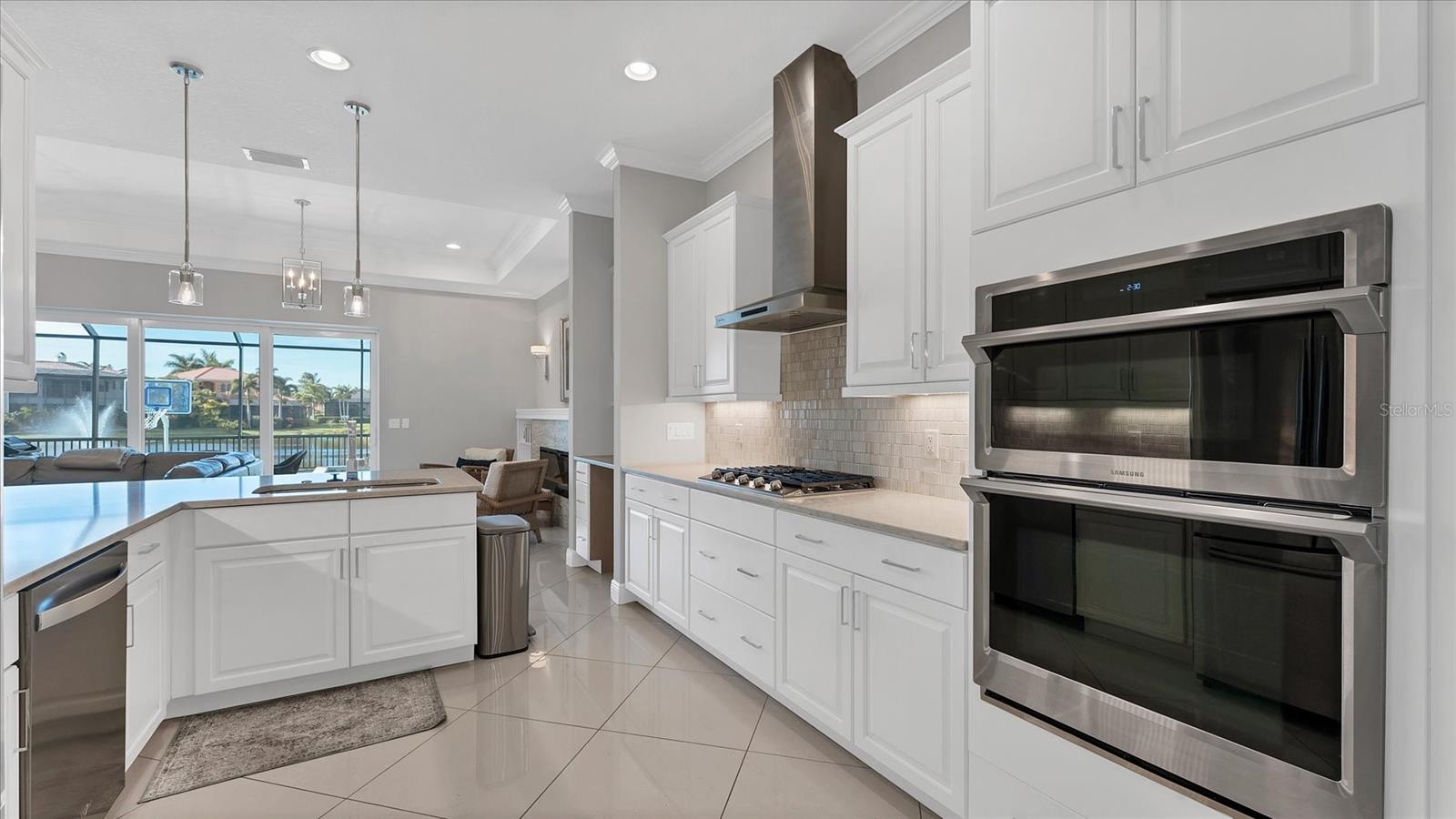 LEGENDS BAY - Residential