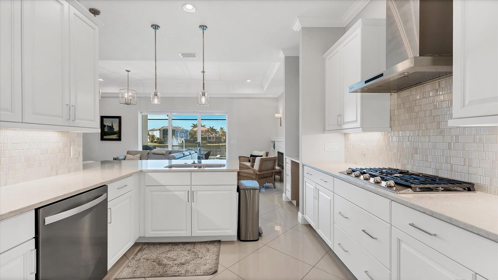 LEGENDS BAY - Residential