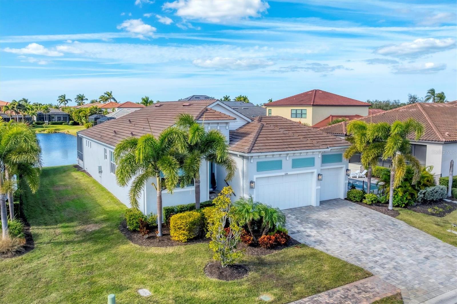 LEGENDS BAY - Residential