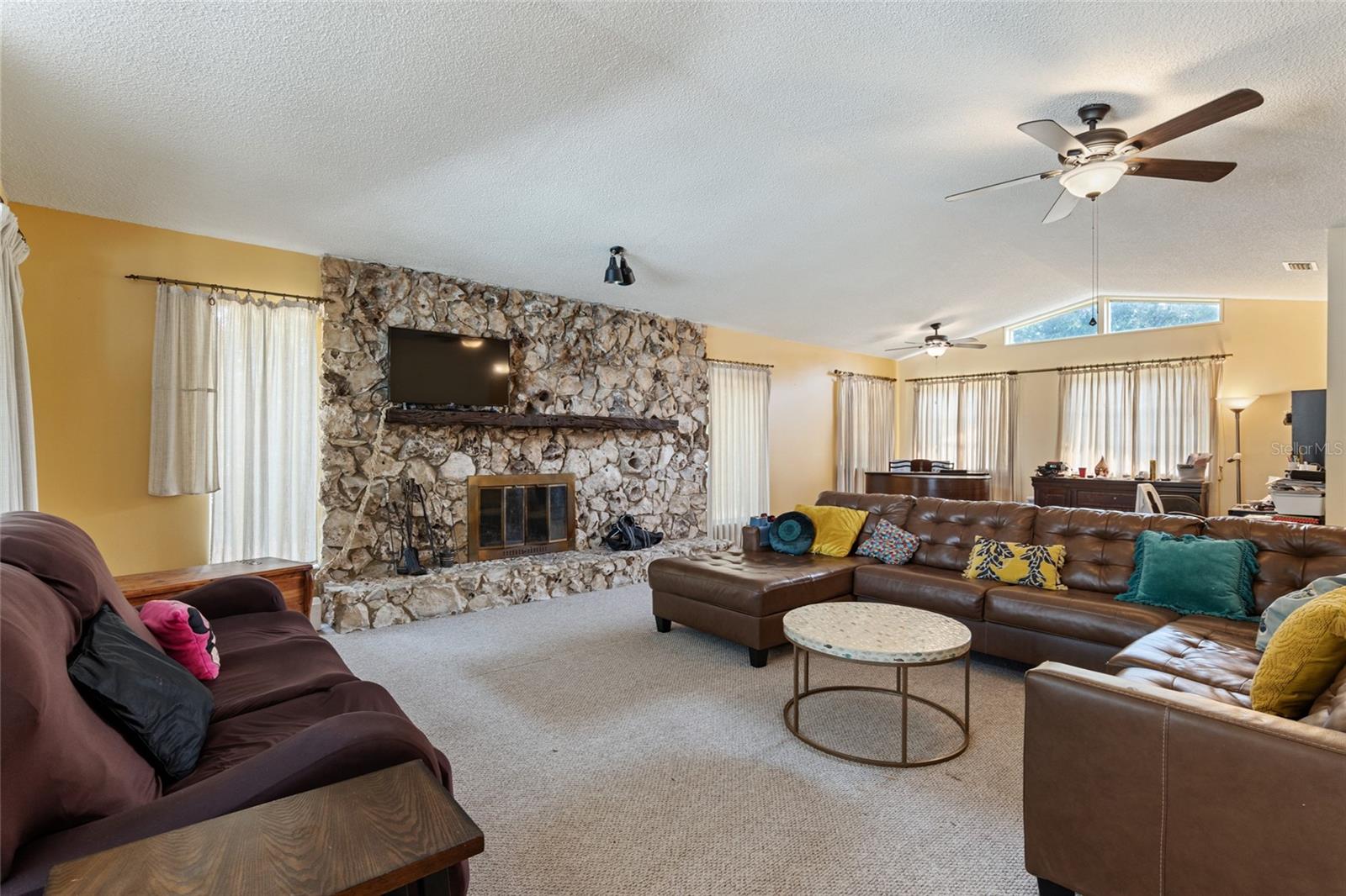 BOOK F PAGE 25 - Residential