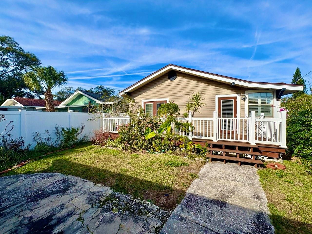 RIVERCREST - Residential Lease