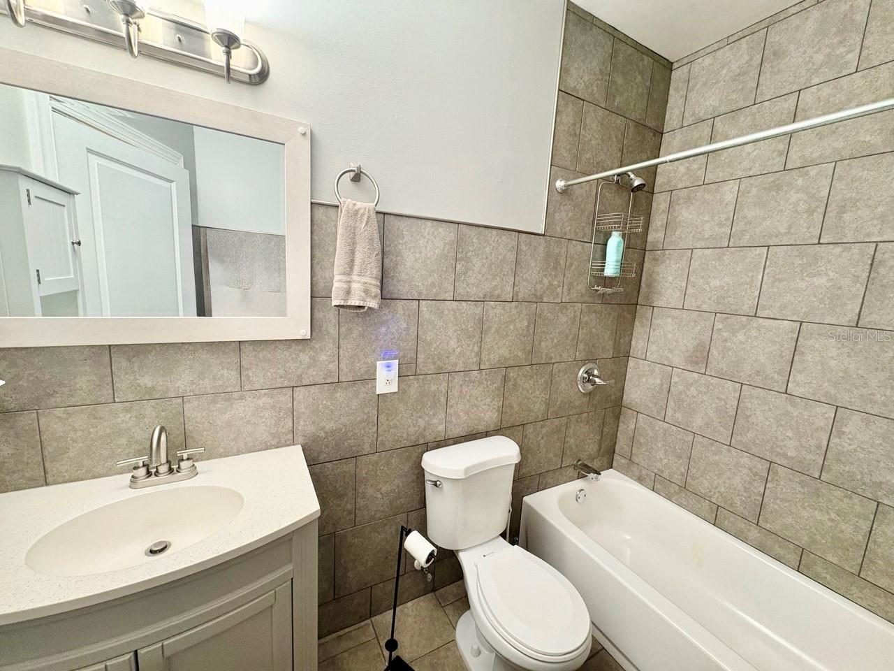 RIVERCREST - Residential Lease