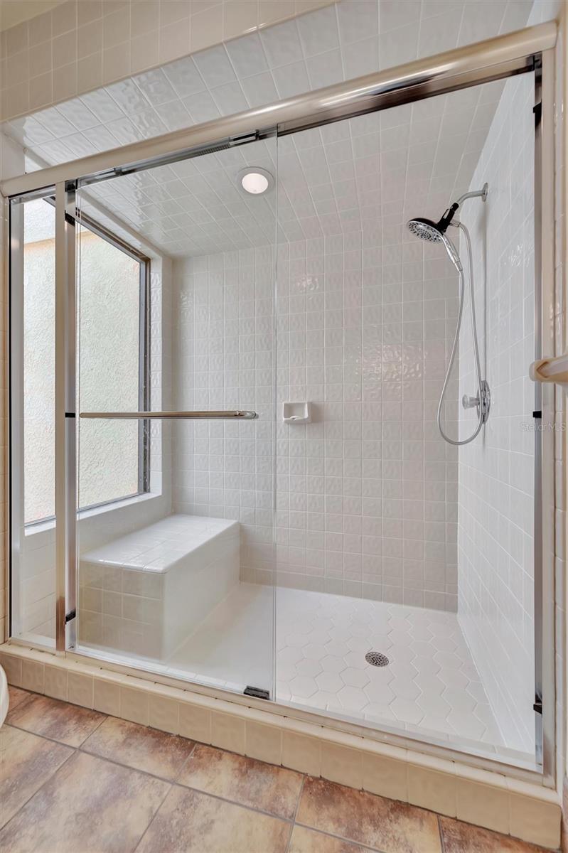 PINE BAY FOREST - Residential