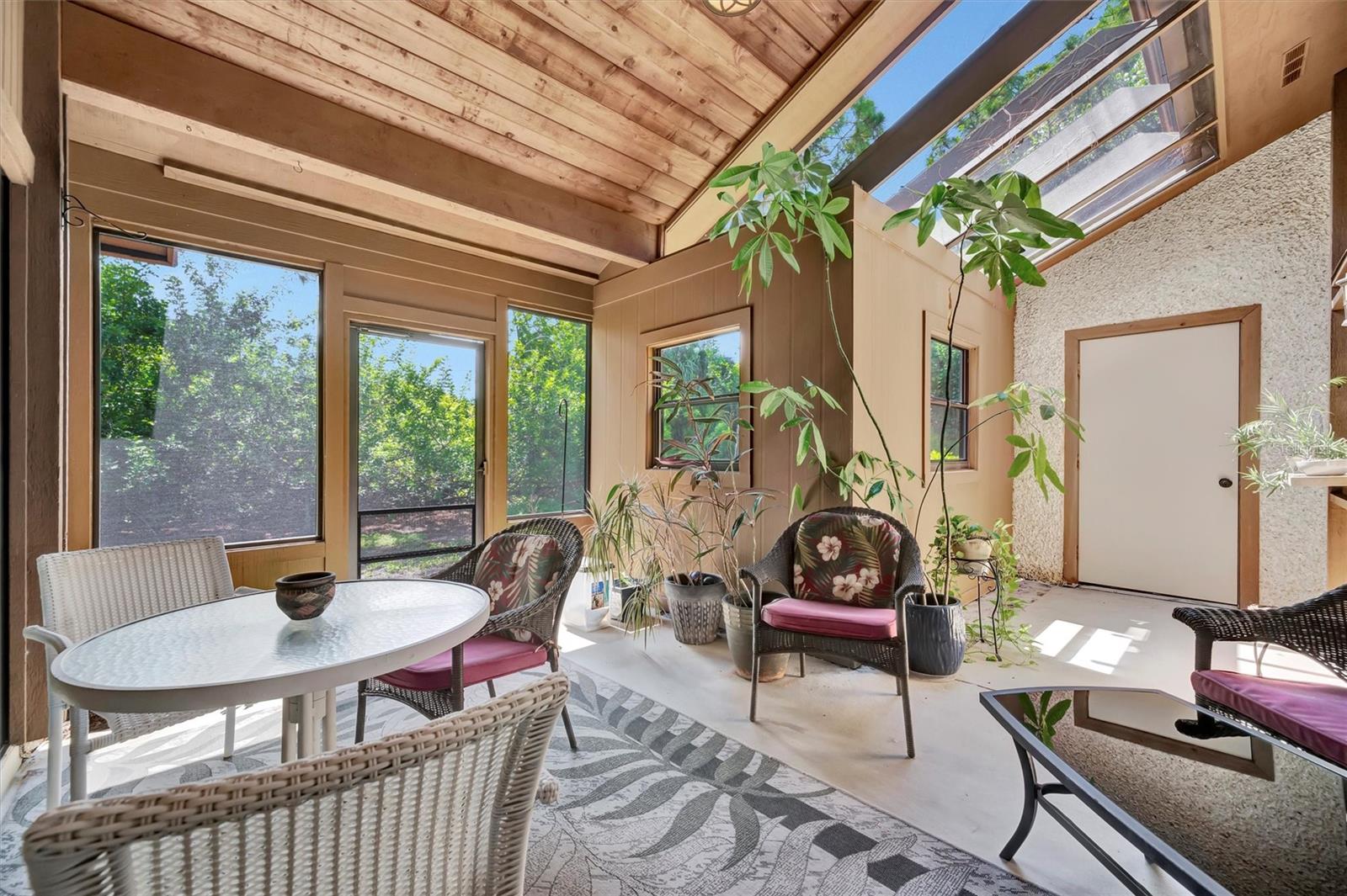 PINE BAY FOREST - Residential