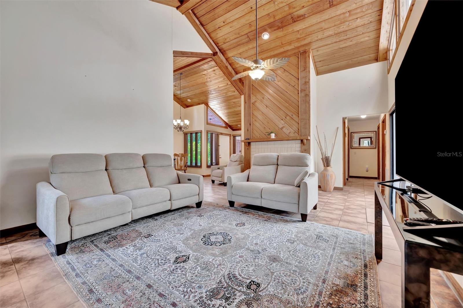 PINE BAY FOREST - Residential