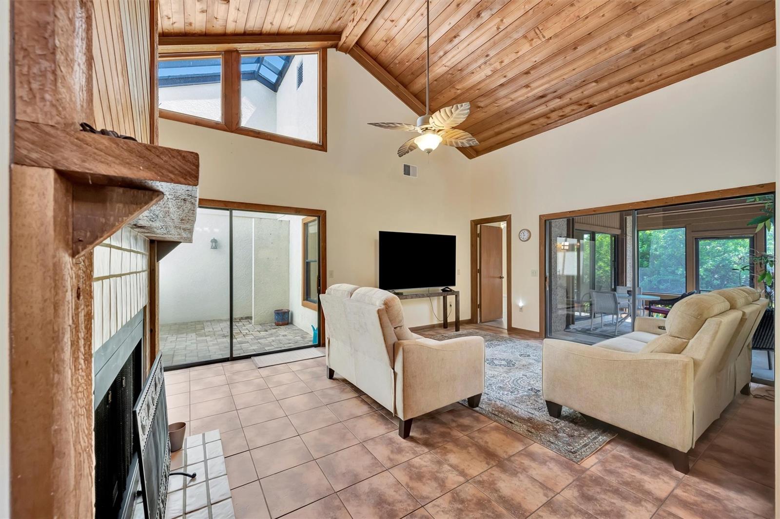 PINE BAY FOREST - Residential