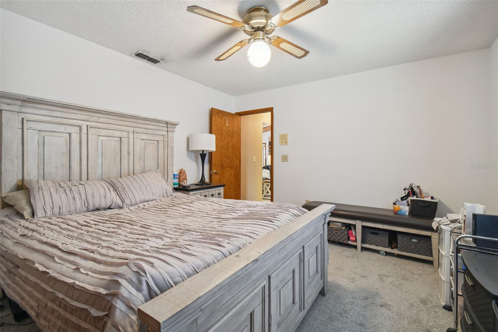 LAKESIDE WOODLANDS - Residential