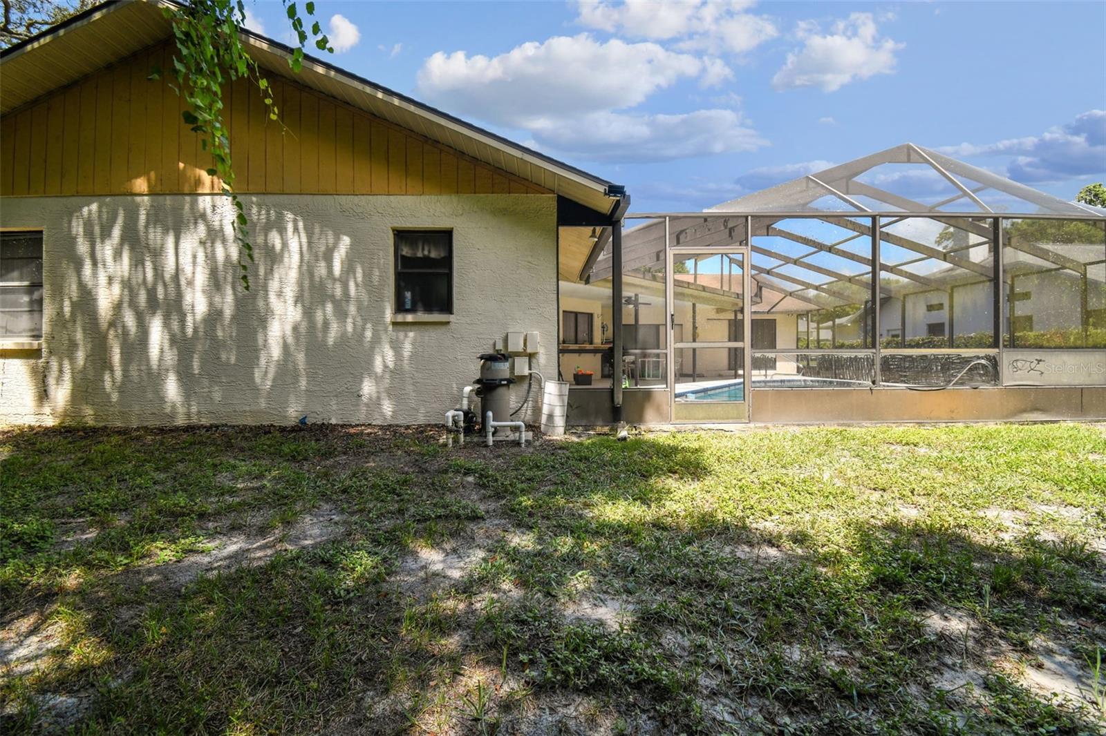 LAKESIDE WOODLANDS - Residential