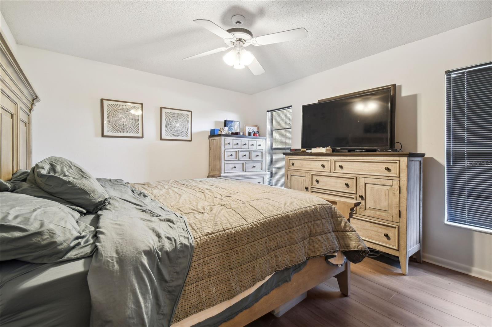 LAKESIDE WOODLANDS - Residential