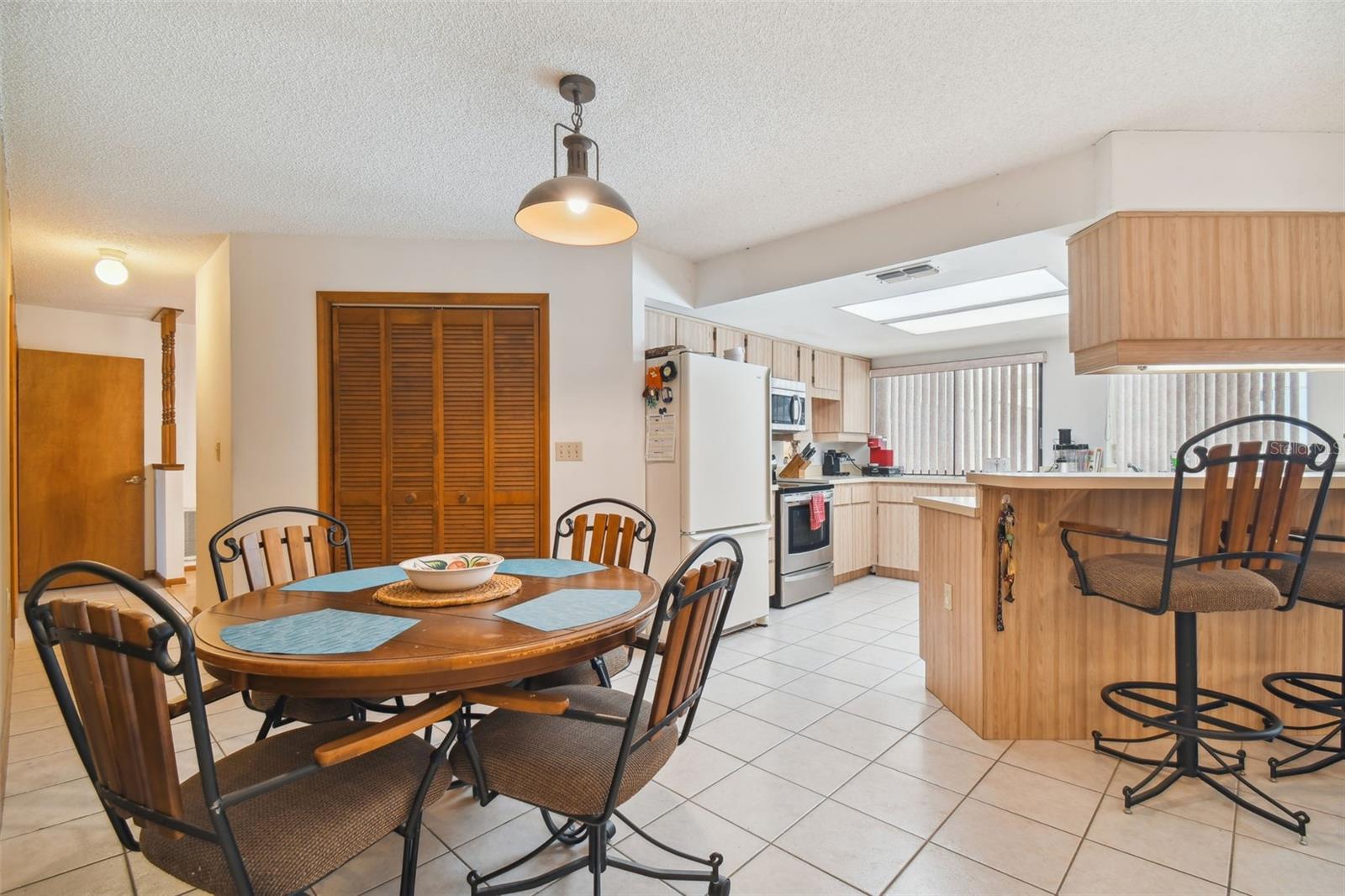 LAKESIDE WOODLANDS - Residential