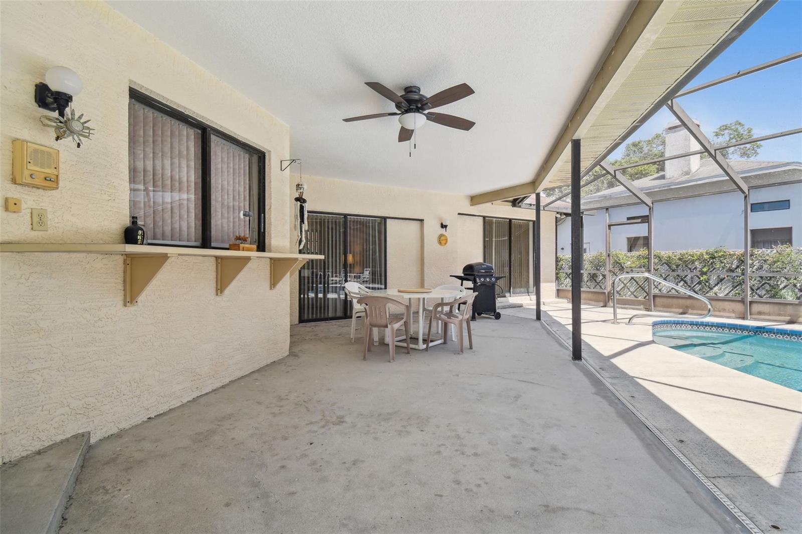 LAKESIDE WOODLANDS - Residential