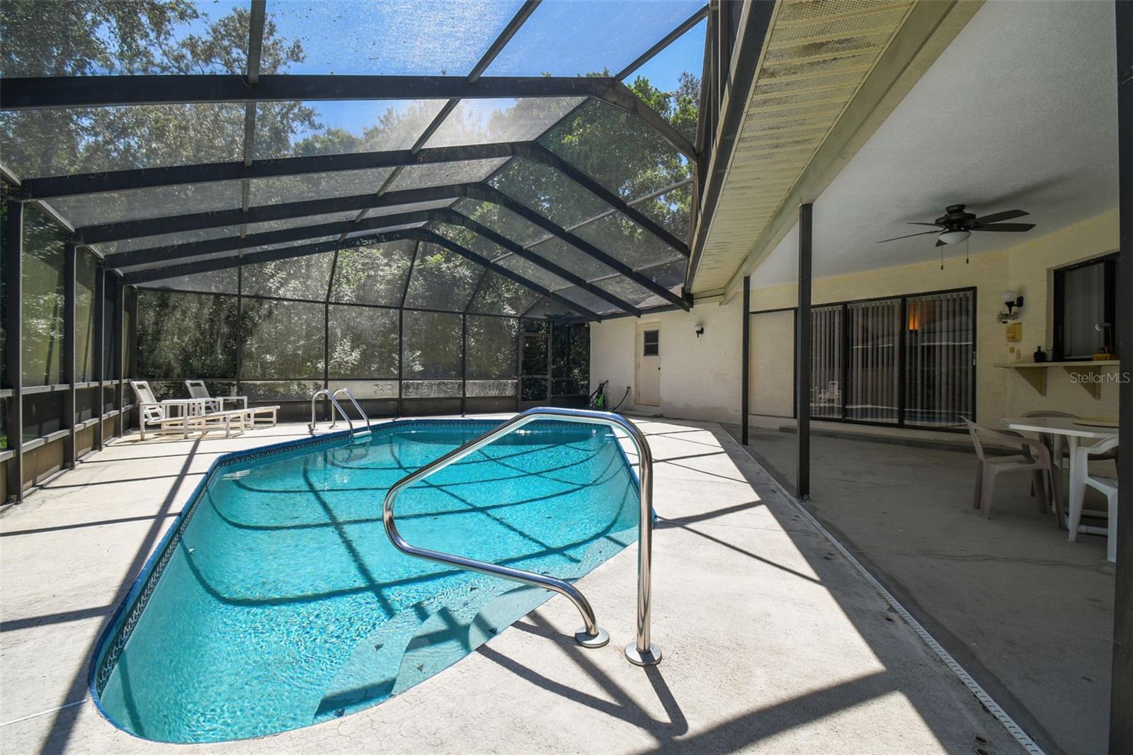 LAKESIDE WOODLANDS - Residential