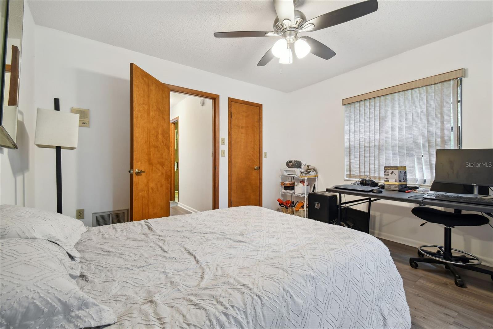 LAKESIDE WOODLANDS - Residential