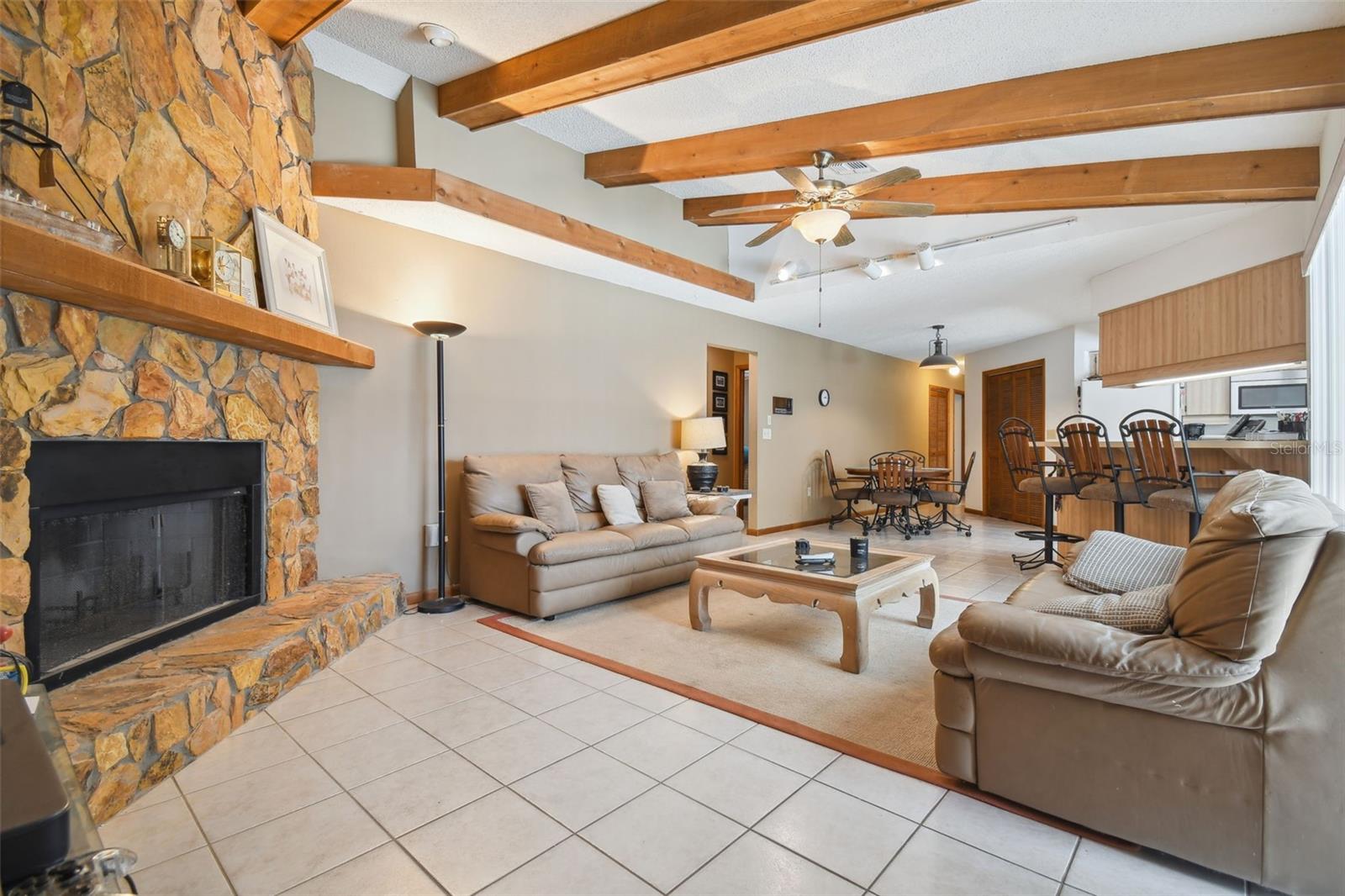 LAKESIDE WOODLANDS - Residential