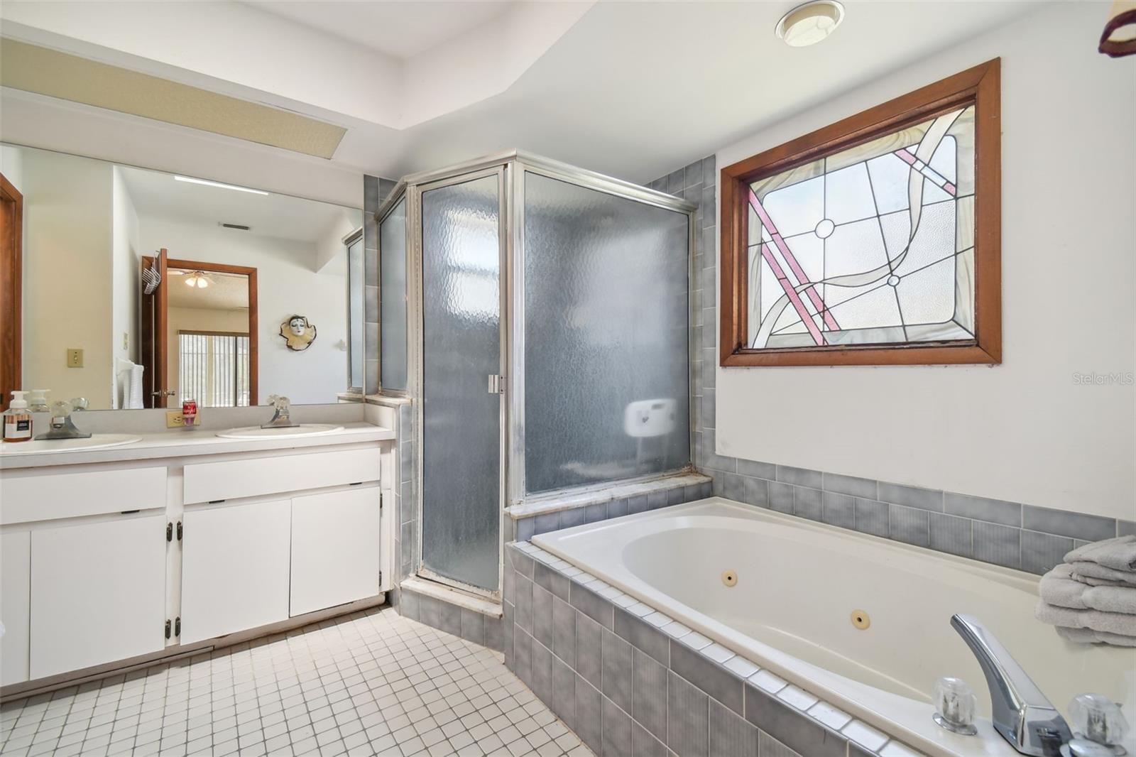 LAKESIDE WOODLANDS - Residential