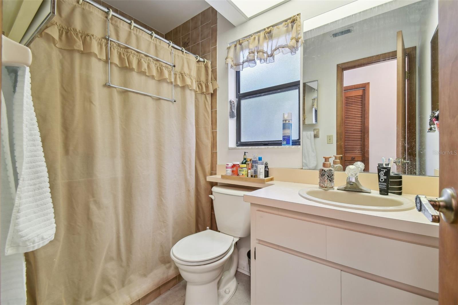 LAKESIDE WOODLANDS - Residential