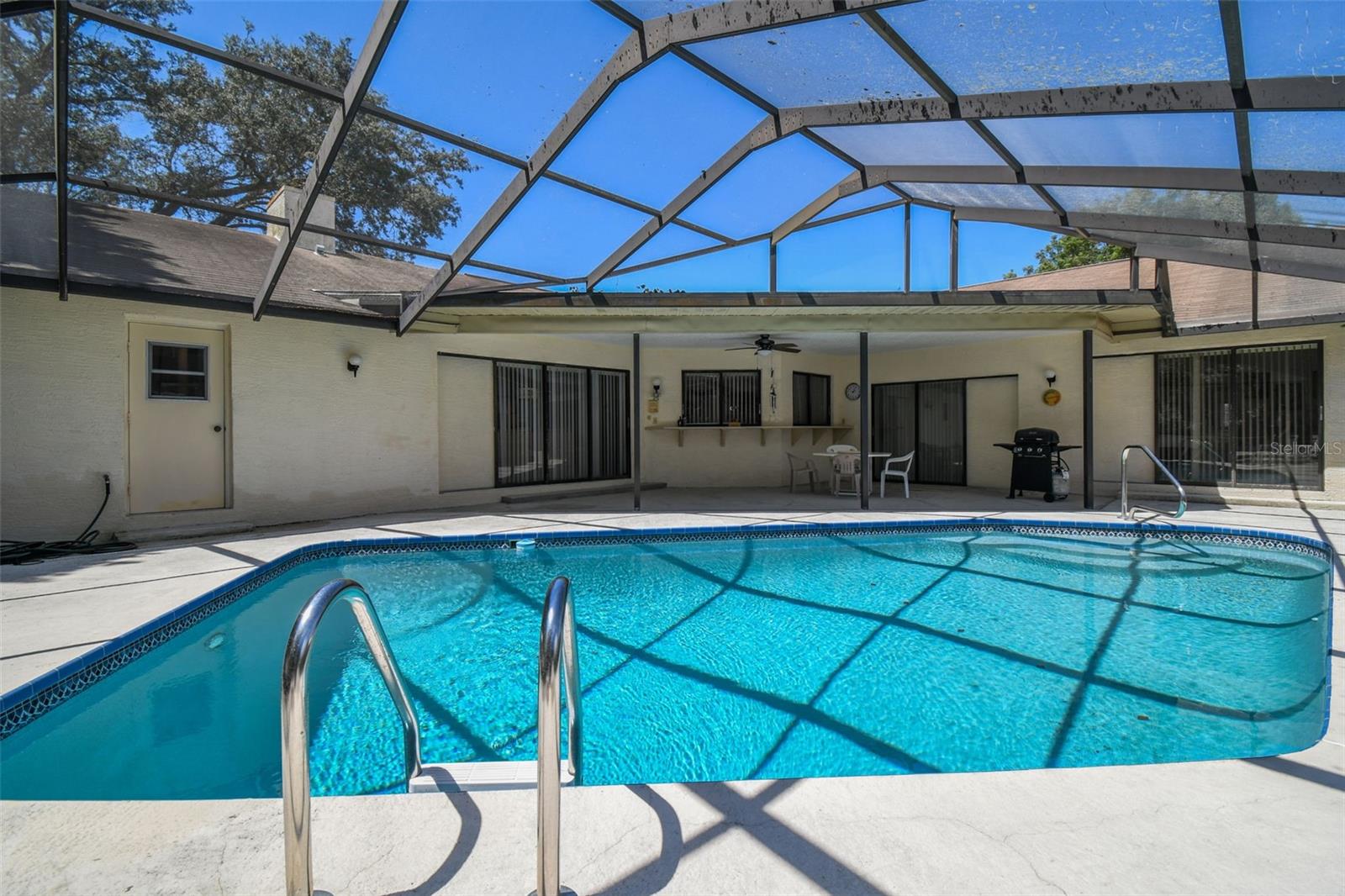 LAKESIDE WOODLANDS - Residential