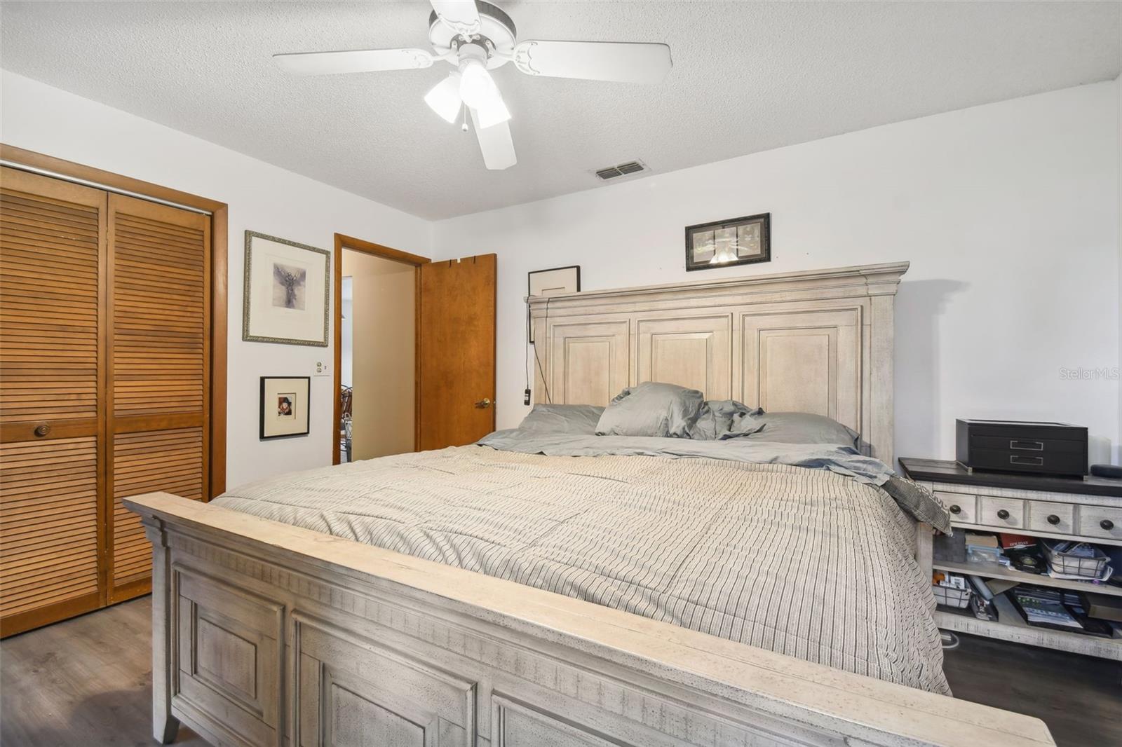 LAKESIDE WOODLANDS - Residential