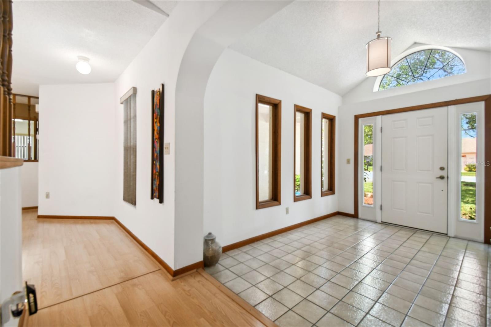 LAKESIDE WOODLANDS - Residential