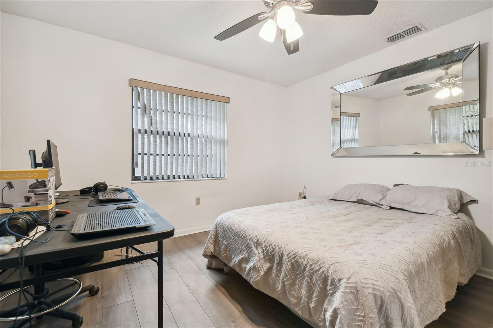 LAKESIDE WOODLANDS - Residential