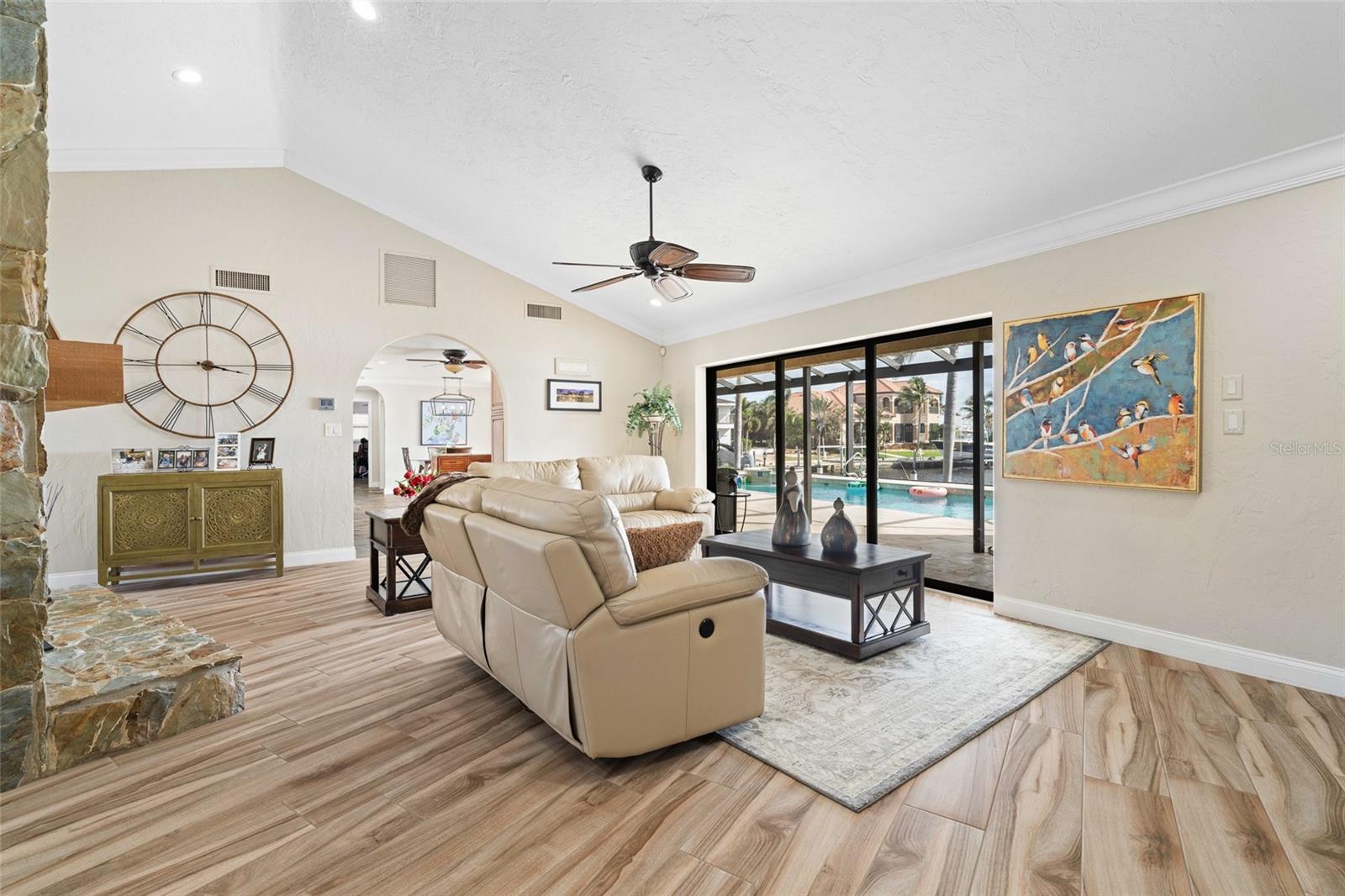 1925 JAMAICA WAY
