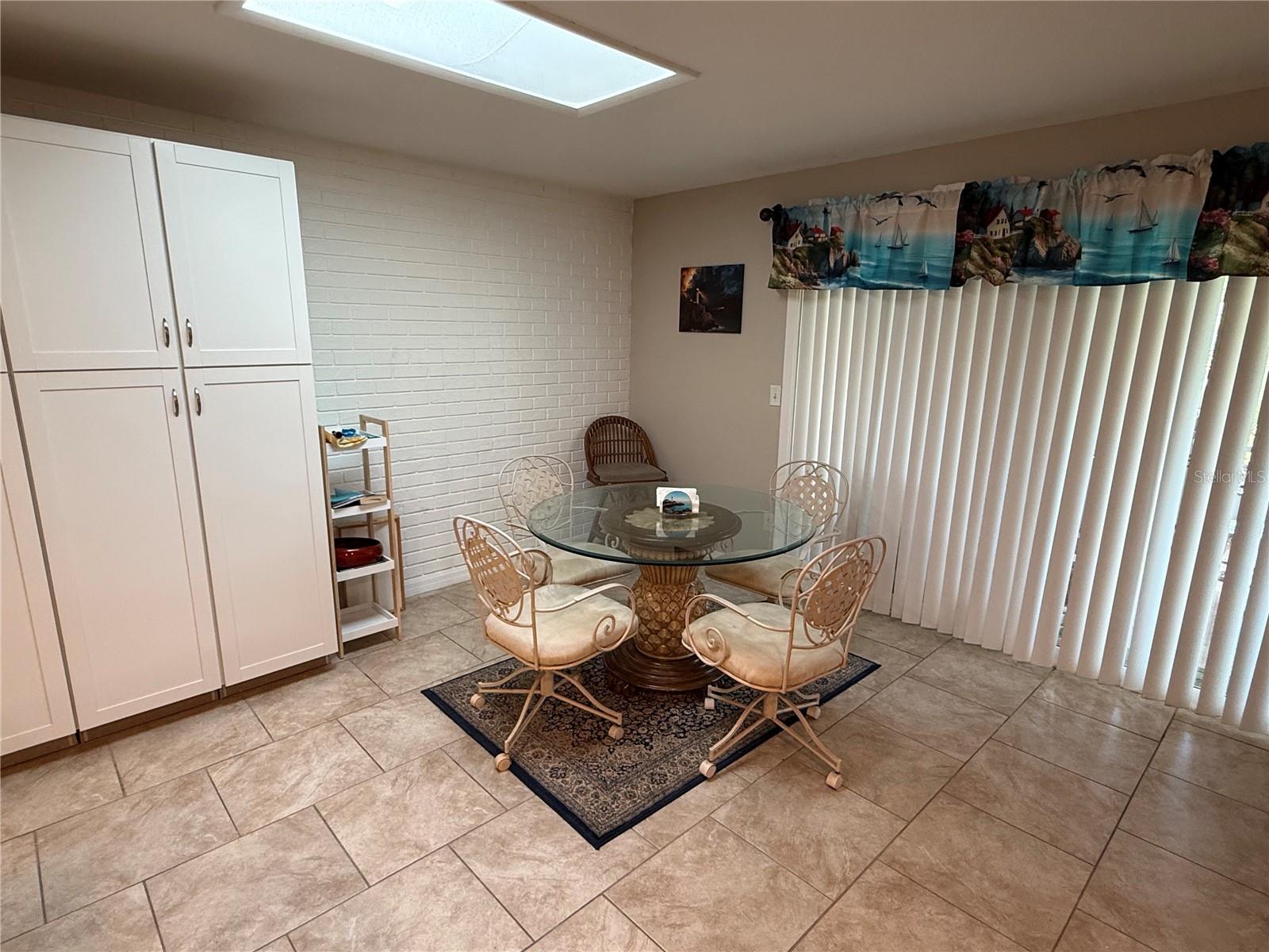 WOODMERE - Residential