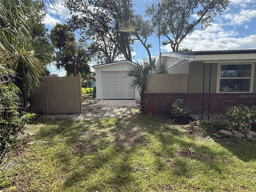 Photo of 922 Parkwood Drive, Ormond Beach, FL 32174 (MLS # V4945482)