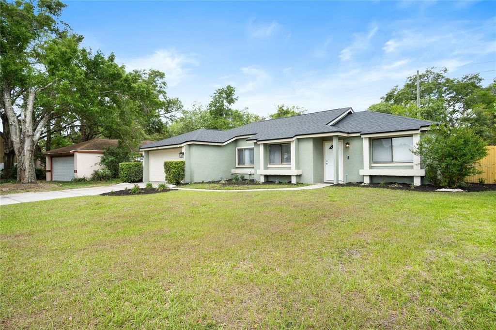 Photo of 1748 Sun Ridge Drive, Apopka, FL 32703 (MLS # O6401990)