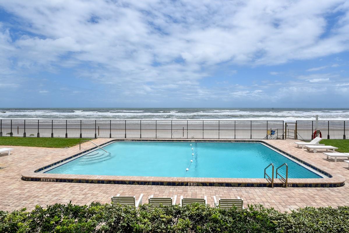 ATLANTIS CONDO - Residential