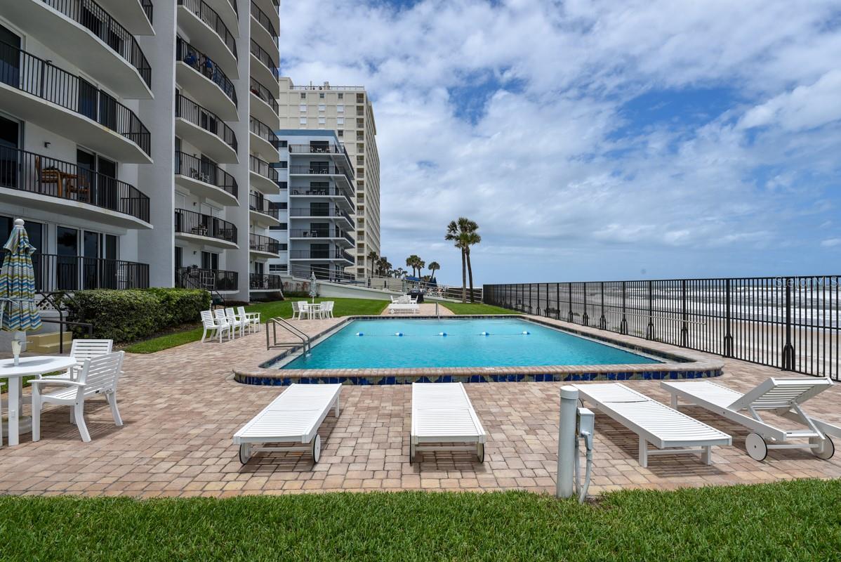 ATLANTIS CONDO - Residential