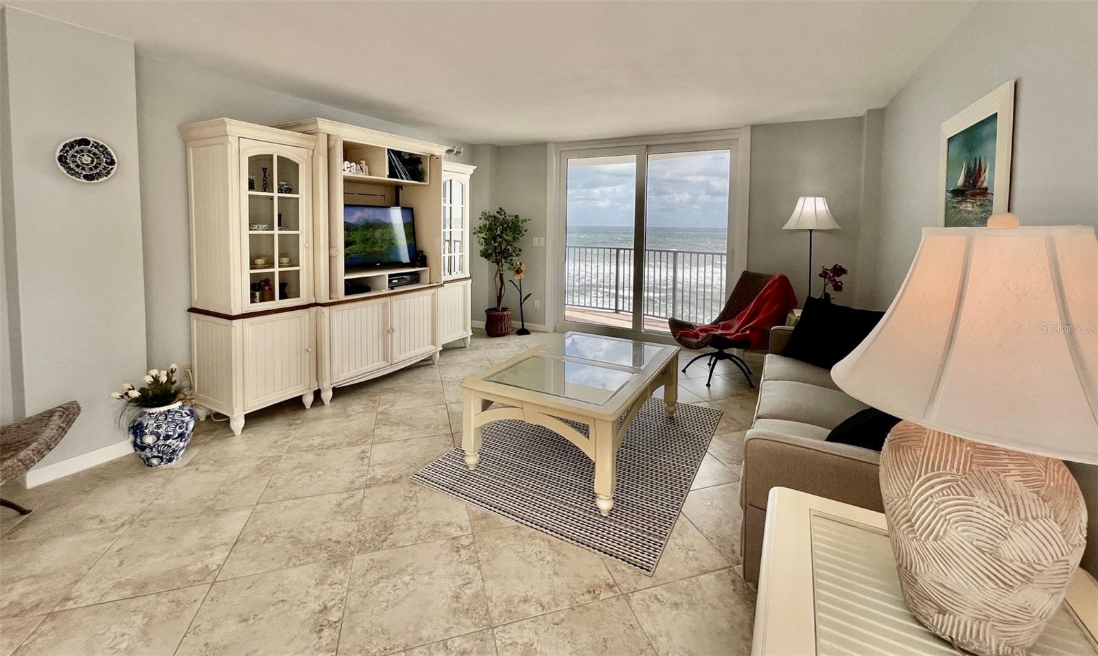 ATLANTIS CONDO - Residential