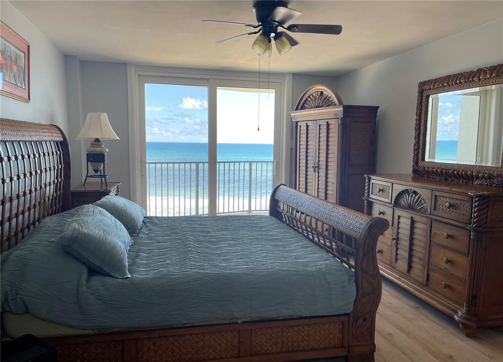 ATLANTIS CONDO - Residential