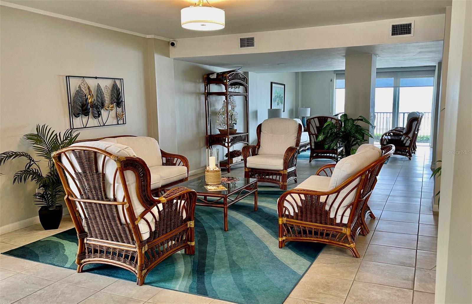 ATLANTIS CONDO - Residential