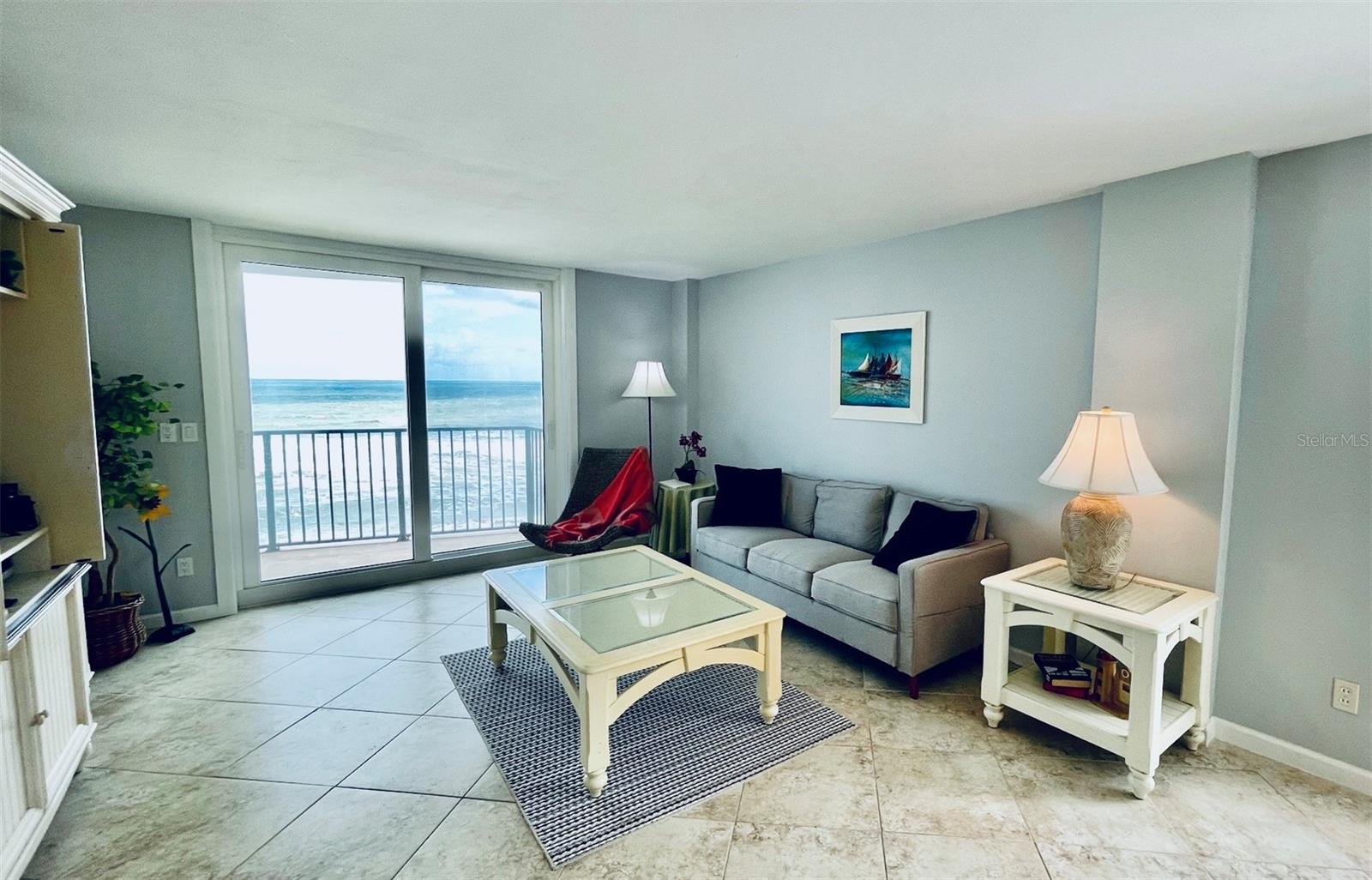 ATLANTIS CONDO - Residential