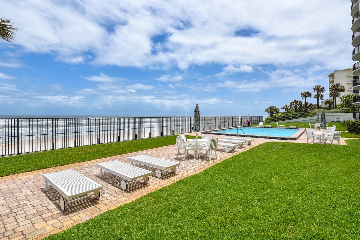 ATLANTIS CONDO - Residential