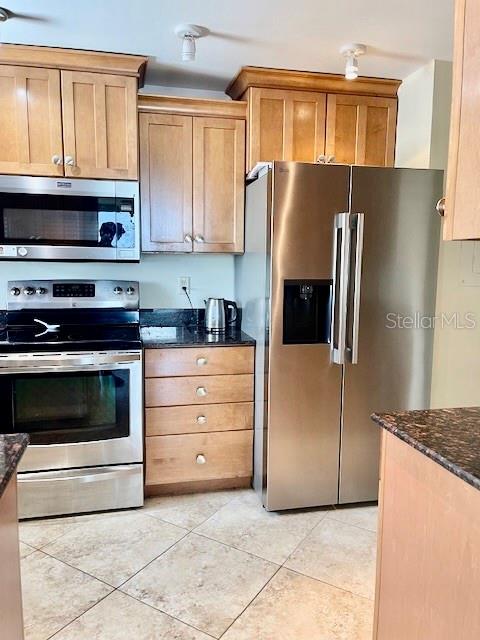ATLANTIS CONDO - Residential