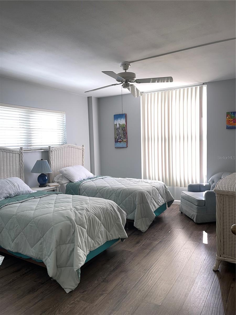 ATLANTIS CONDO - Residential
