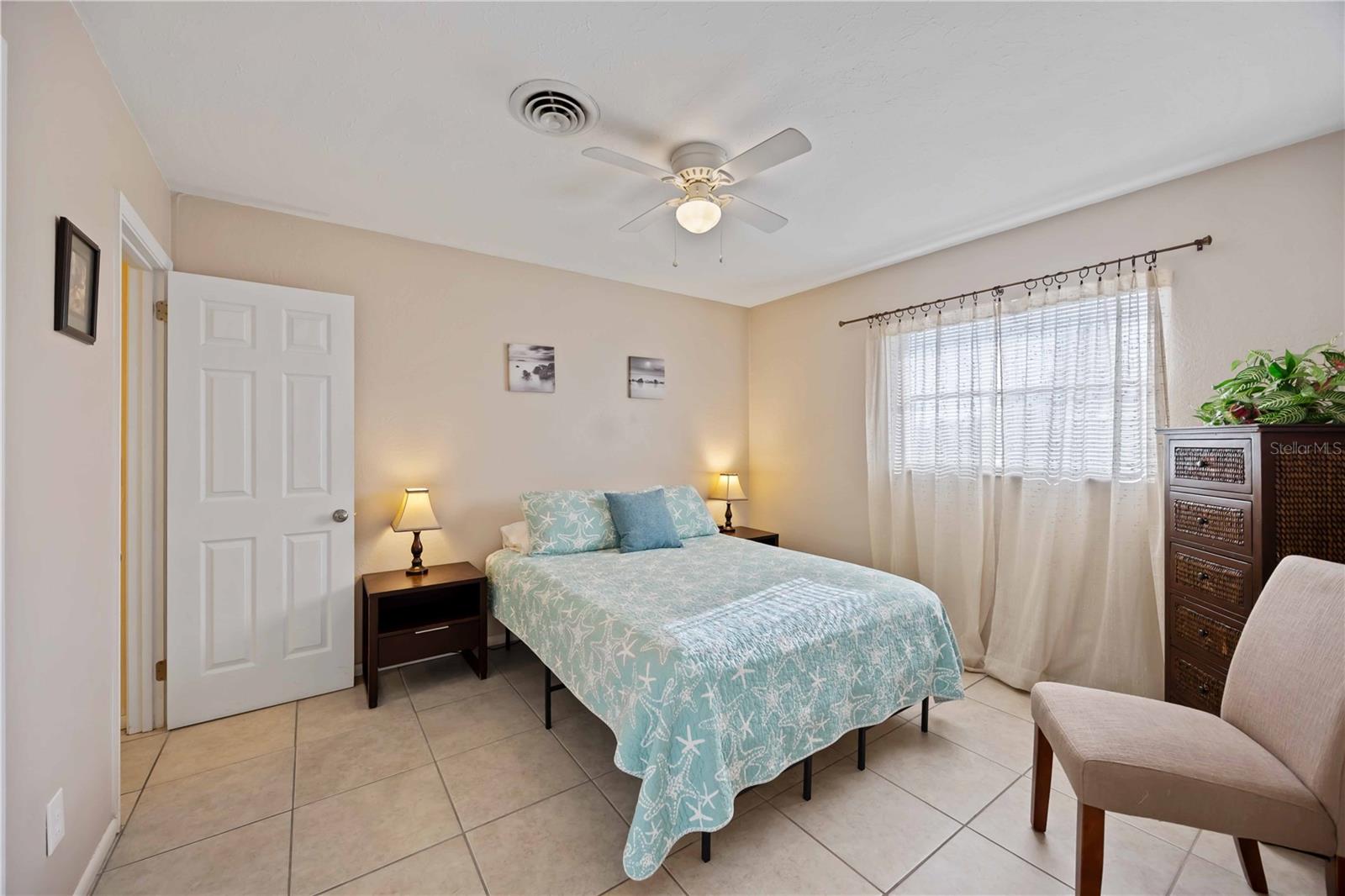 SOUTH VENICE UN 1 - Residential