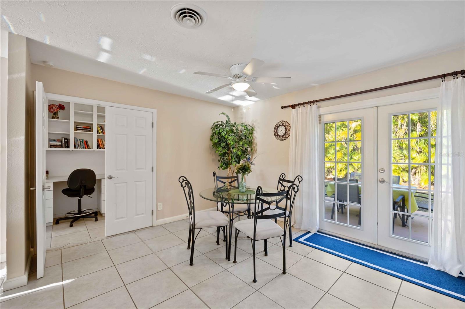 SOUTH VENICE UN 1 - Residential