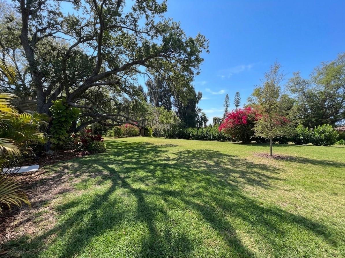 CALUSA LAKES - Residential