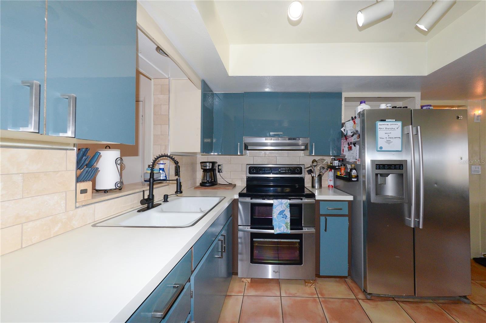 CORAL SHORES - Residential