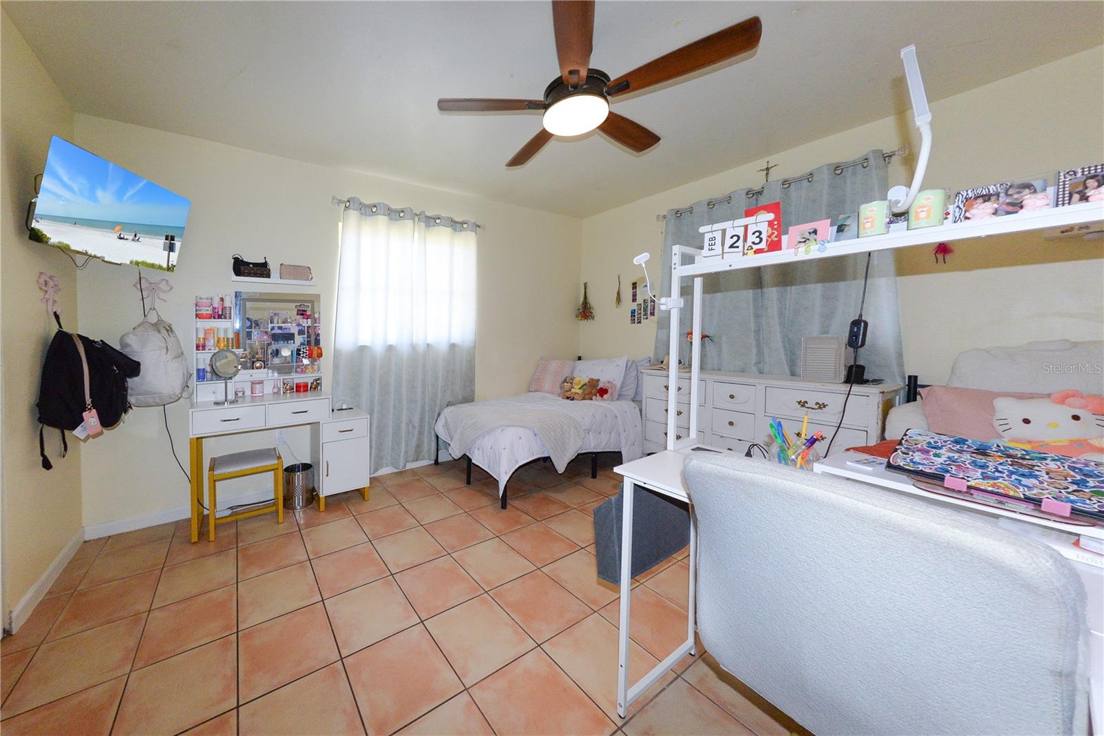 CORAL SHORES - Residential