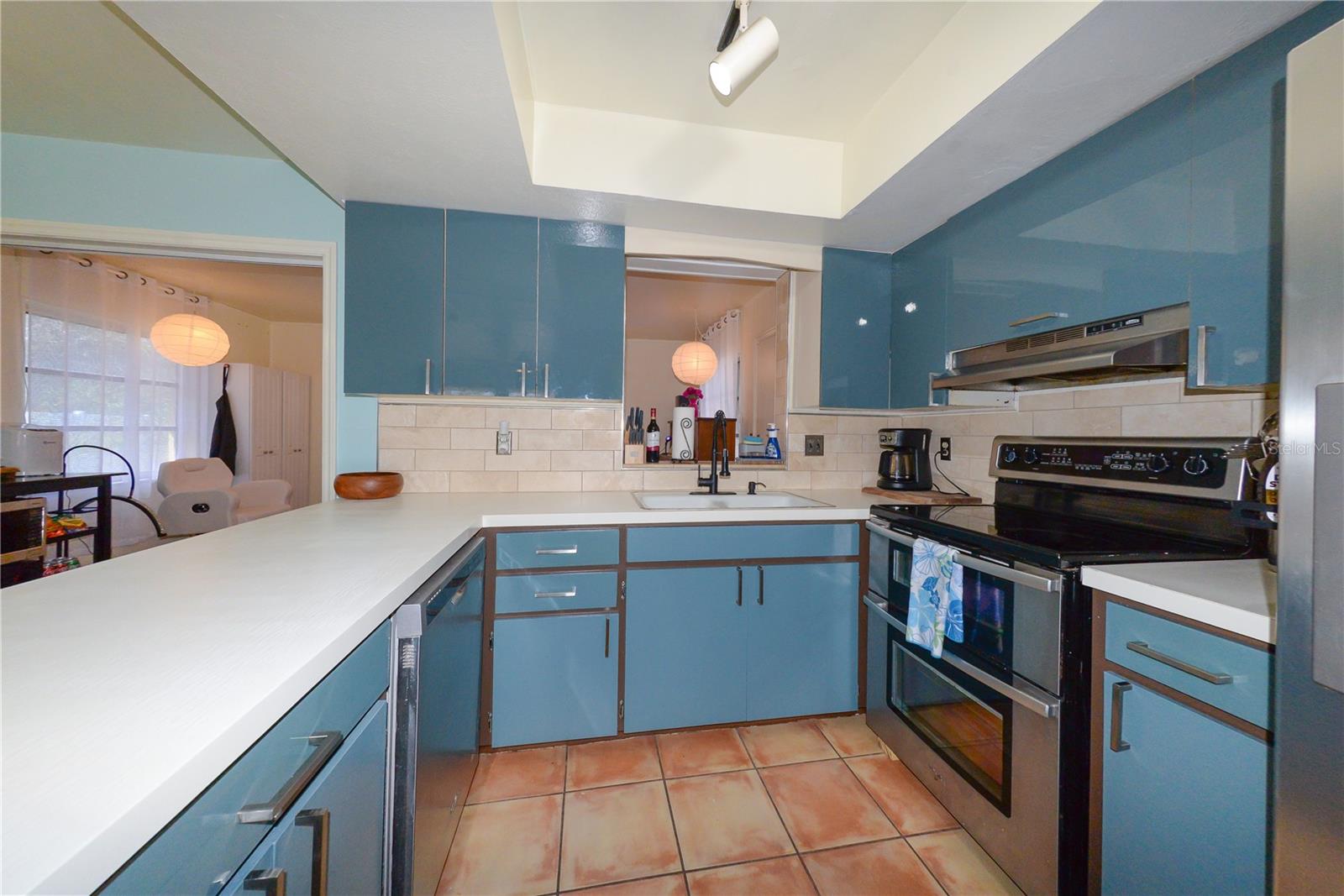 CORAL SHORES - Residential