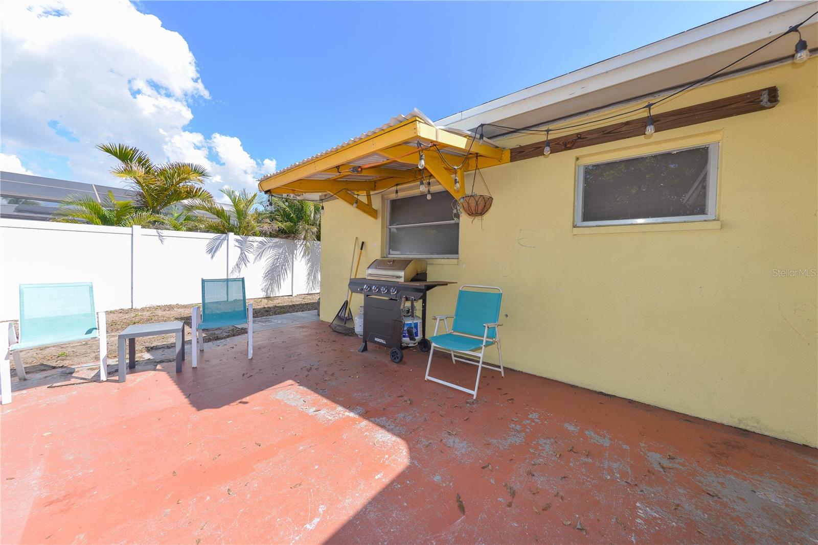 CORAL SHORES - Residential