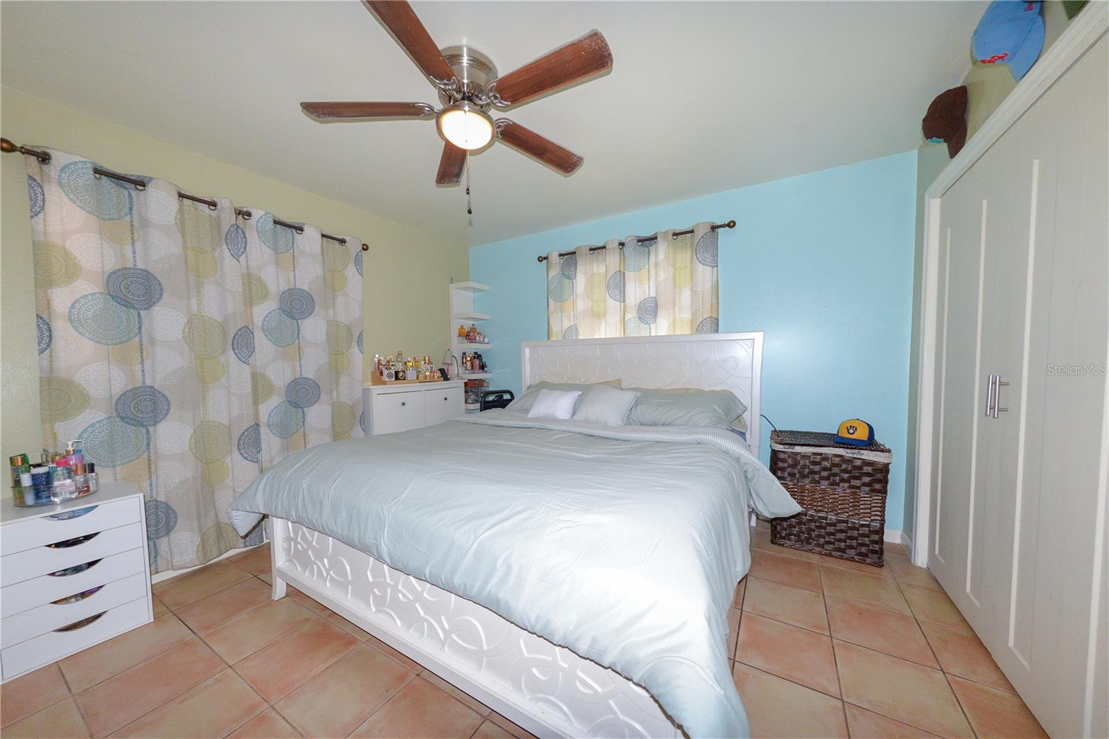 CORAL SHORES - Residential