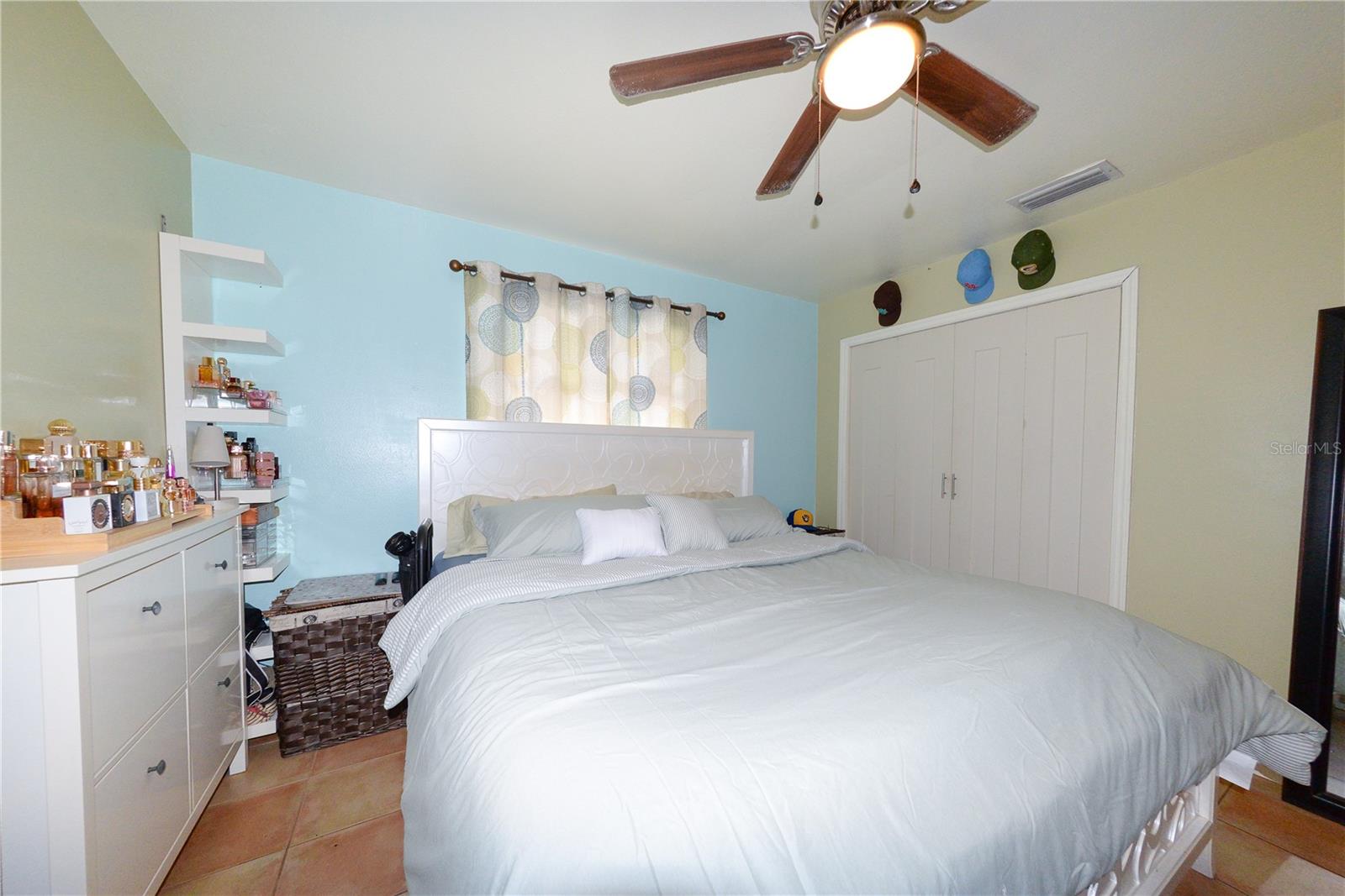 CORAL SHORES - Residential